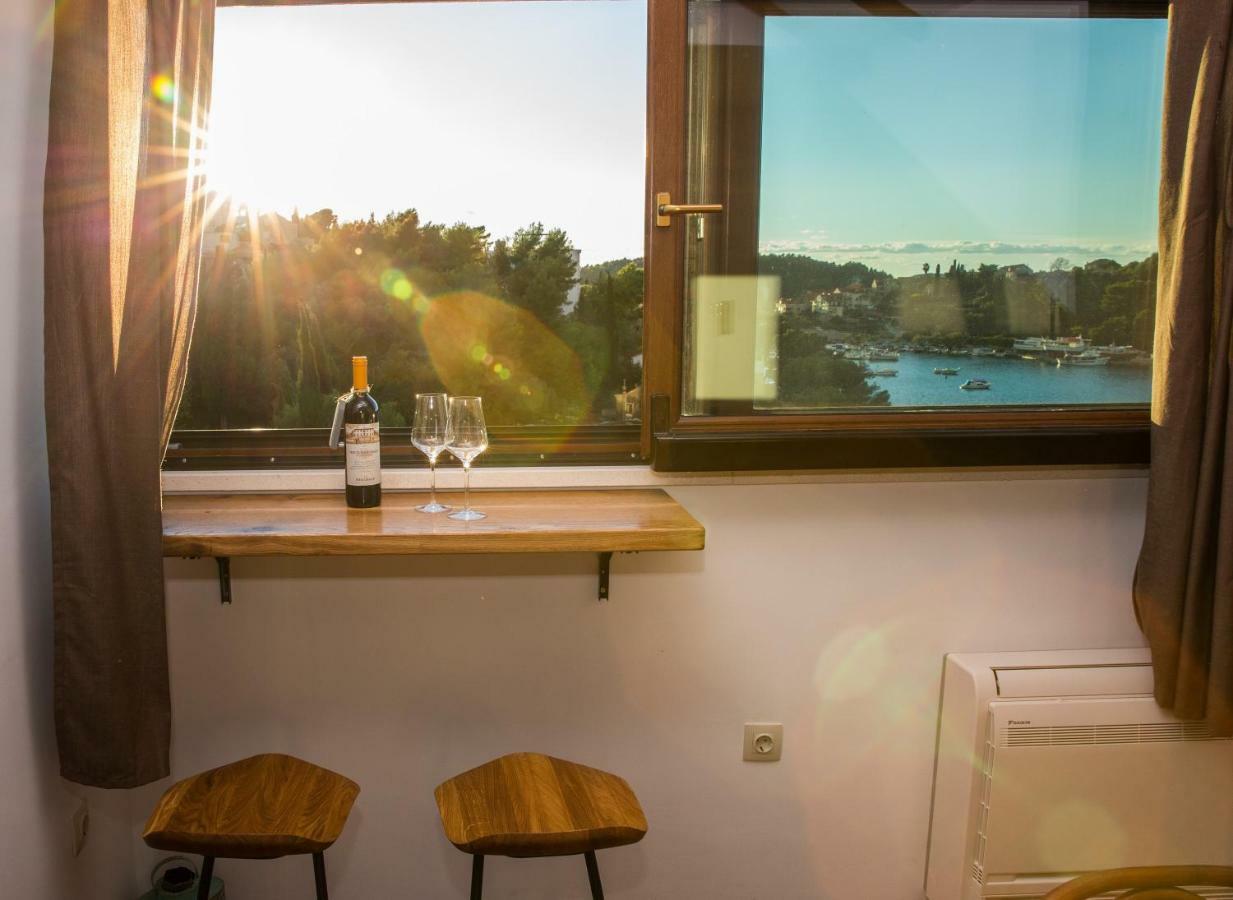 Bay View Apartment
