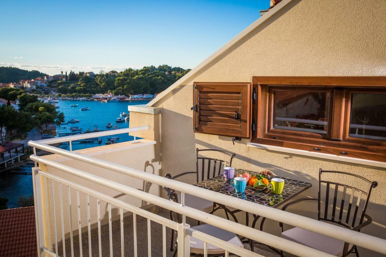 Bay View Apartment *